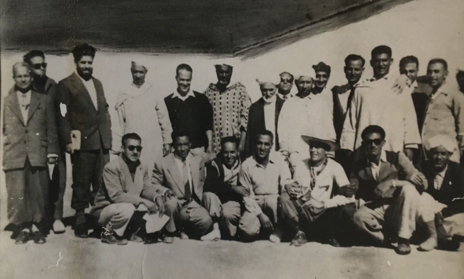 محمد ابراهيم الكتاني مع معتقلي أغبالون كردوس  محمد ابراهيم الكتاني مع معتقلي أغبالون كردوس